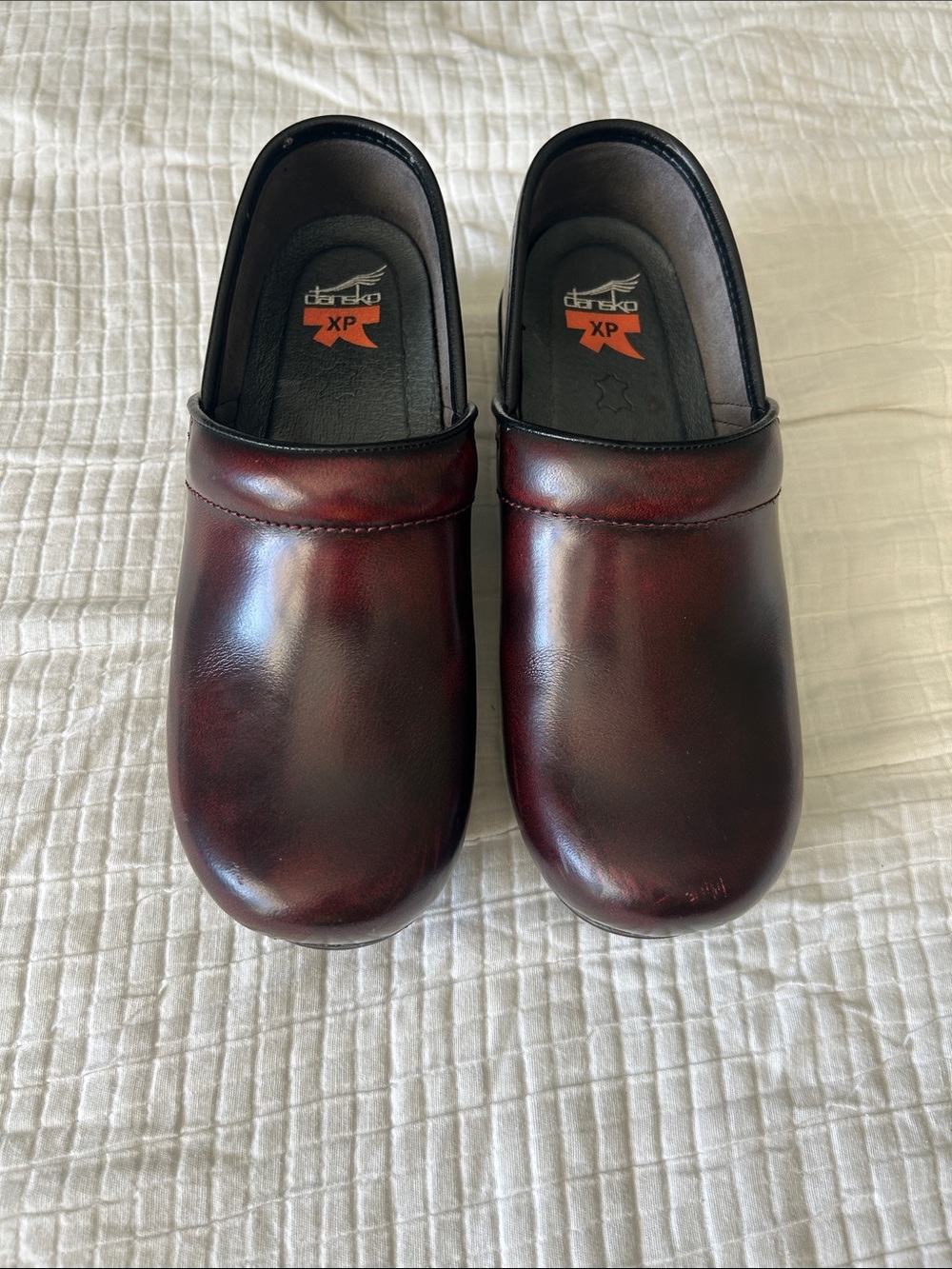 Dansko Pro XP Clogs Cordovan Cabrio Burgundy Leather Size 39 US 8.5 9 LIKE NEW